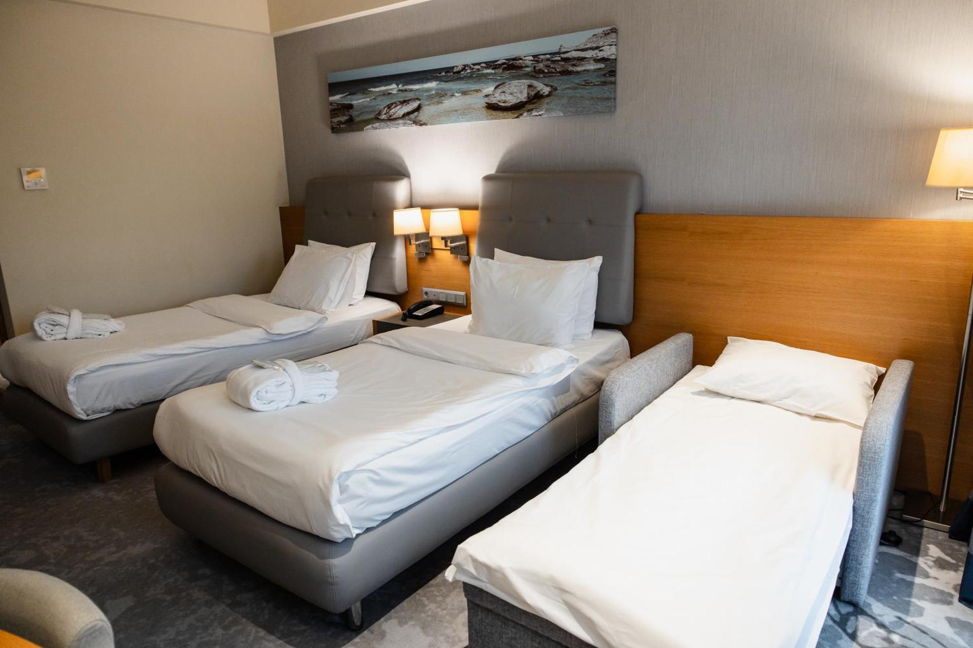 - Aktau - Seaside By Ihg Отель 4*