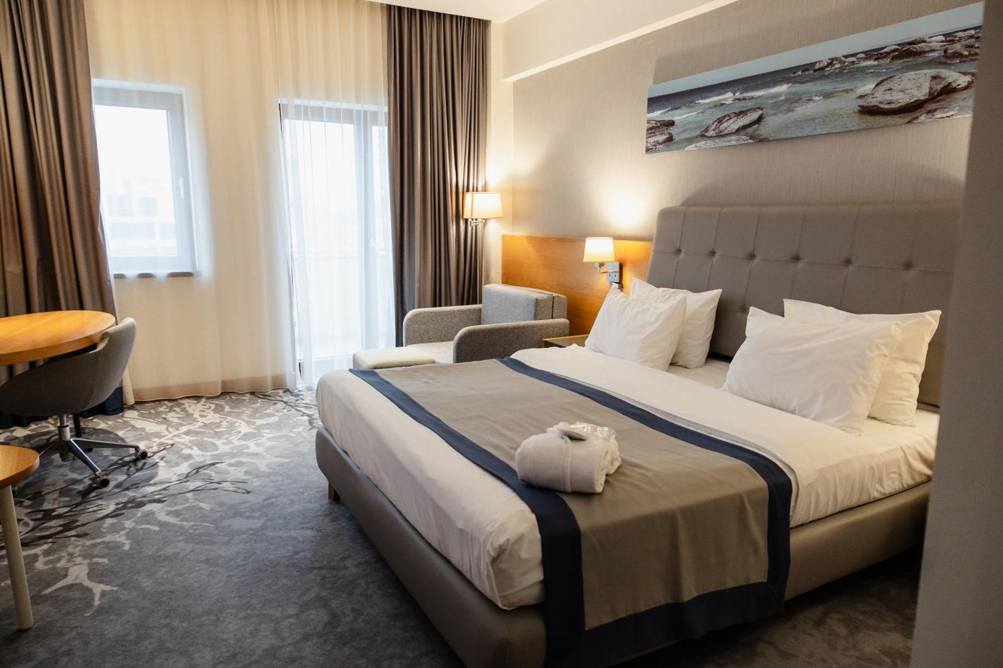 - Aktau - Seaside By Ihg 4* Aktau (Mangystau)